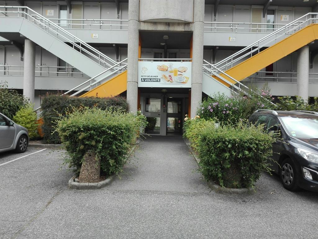 Premiere Classe Grenoble Sud - Gieres Universite Экстерьер фото